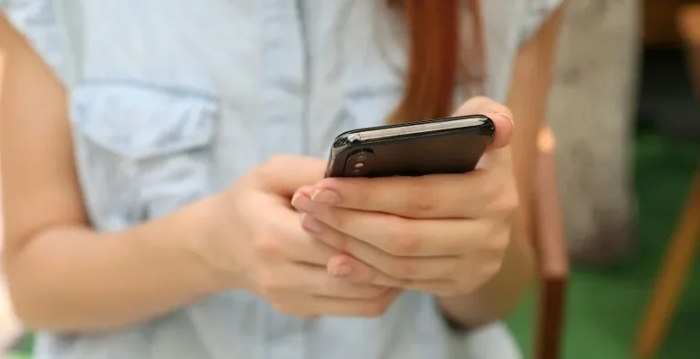 Флирт по переписке примеры: как начать и поддержать интерес